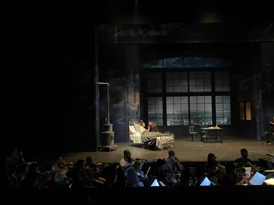 Opera_2001's tweet photo. 09.10.2022 - Gran éxito en el estreno de nuestra nueva producción de La Bohème. El público en pie agradeció el trabajo de los artistas. 👏 👏🥰 🎭 https://t.co/X58lIwO5S6