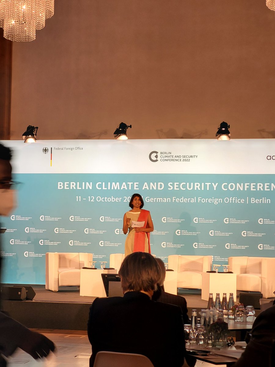 The brilliant <a href="/JanVivekananda/">Janani Vivekananda</a> kicking off the #BCSC2022! Very excited to be in Berlin with <a href="/BiaFarao/">Bia Farão</a> to discuss the way forward on #climatesecurity research.