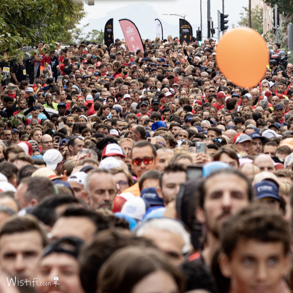 BRAVO ET MERCI 😀
Algernon 2022 année de tous les records ! 🏆
6200 inscrits !

Nous vous remercions, coureurs, marcheurs, bénévoles et partenaires pour avoir fait de cette course un moment magique.

Handicapés, valides, nous avons franchi nos différences 👨‍🦽🤝🏃‍♂️