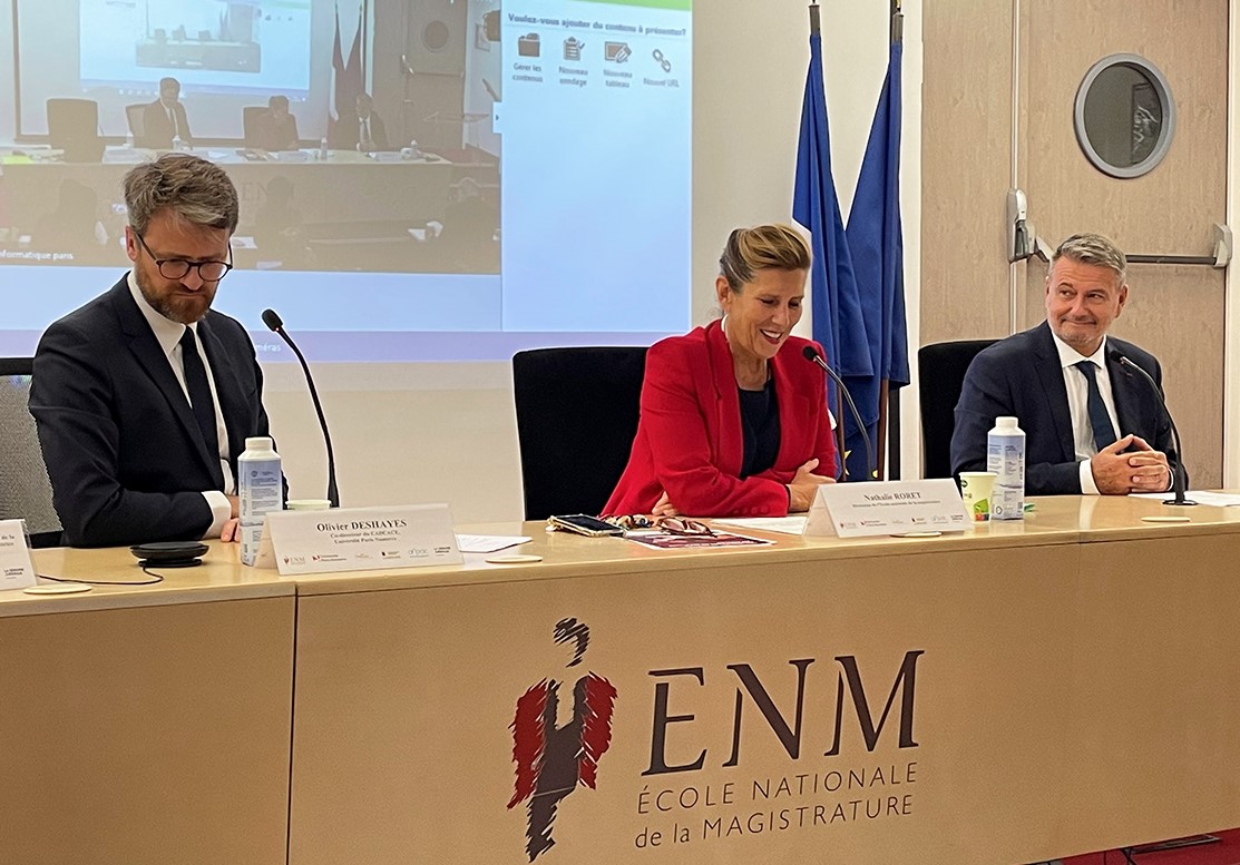 ENM_France's tweet photo. Ouverture ce 11/10 par @NathalieRoret, directrice #ENM, @GavaudanJ, président du @CNBarreaux &amp; Olivier Deshayes #CEDCACE @UParisNanterre, du colloque “Les nouvelles figures contractuelles relatives au procès”, auquel participent 150 #magistrats, #avocats &amp; #universitaires. https://t.co/ZZQbSlWaA2