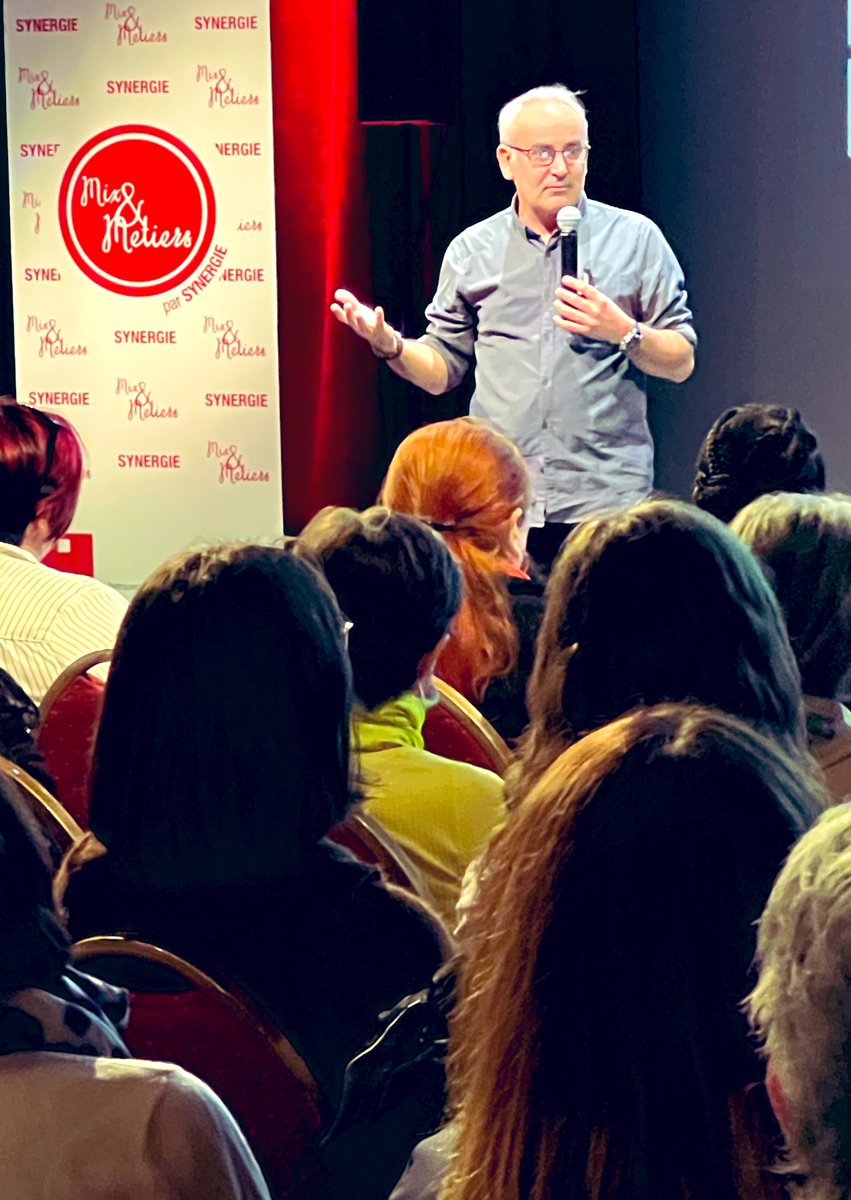 « Nous avons tous des #stéréotypes mais nous ne devons pas nous en sentir coupables… En revanche, nous sommes responsables de ce que nous en faisons… »

Patrick Scharnitzky nous a fait réagir sur les conséquences des stéréotypes et de l’#autocensure. 
Passionnant !
#egalite