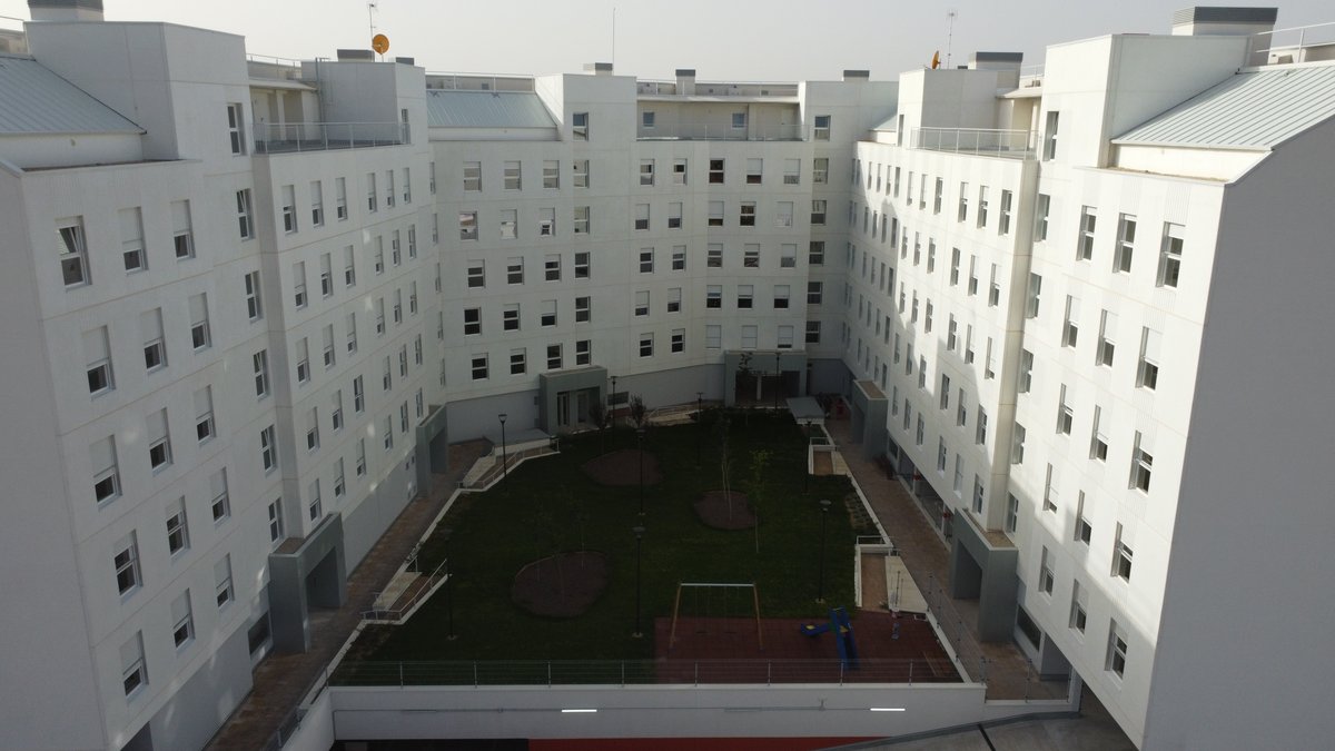 ¡Un nuevo proyecto terminado y entregado! 
Atlántida (Aranda de Duero) es un desarrollo inmobiliario de 95 #VPO en régimen de cooperativa. Todas ellas con plaza de garaje y trastero y en una ubicación privilegiada 

#construcción #promocióninmobiliaria 
<a href="/GrupoCHR/">Grupo CHR</a> #WeAreUrbas