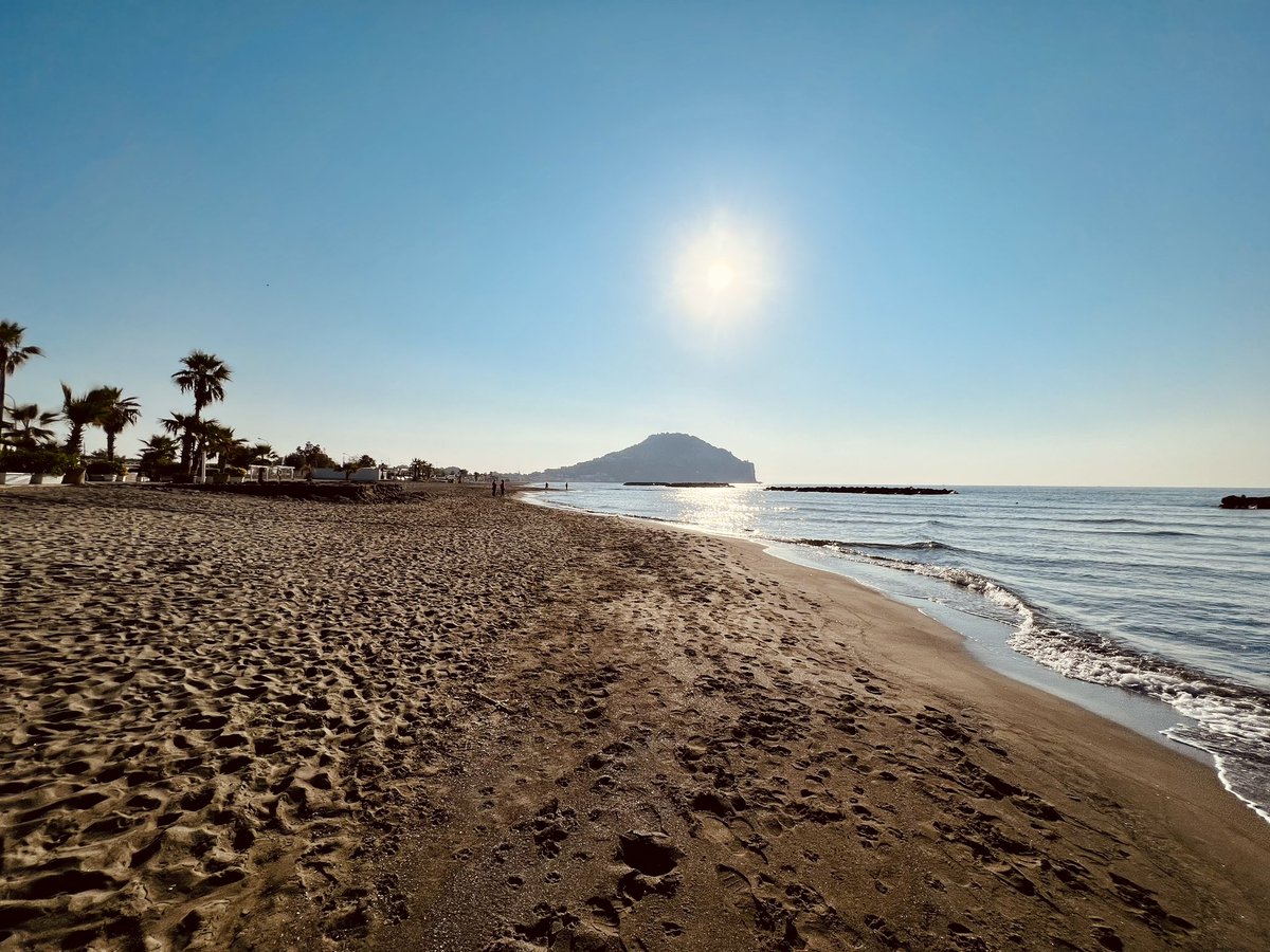 nnamorata's tweet photo. A brisk walk along the beach before I start work.#bacoli #beach #walk #campania https://t.co/ntegp5LxzK