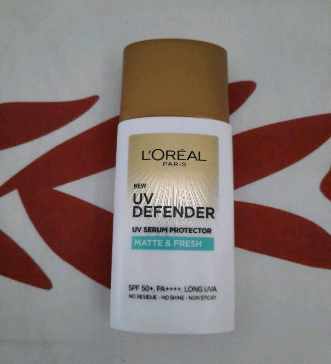 jHSgRm_'s tweet photo. LOREAL 10/10 
~ Ga lengket
~ Hasil matte
~ Cocok banget buat kulit berminyak 
~ Cepat menyerap

https://t.co/hIpNzJpd1e https://t.co/TEDvIsYC5L