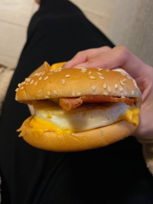 チーズ月見！！ https://t.co/3w9YmU6qjQ