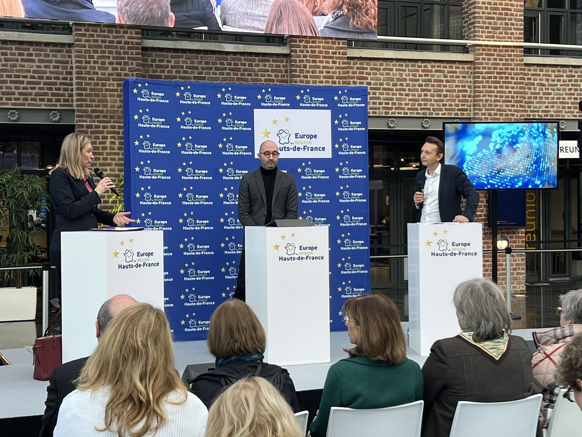 hautsdefrance's tweet photo. 🔴 En direct, le vice-président @LecaDaniel fait un bilan concret sur les résultats obtenus au cours de la programmation 2014-2020 dans une dizaine de secteurs différents.

✔️ Suivez le direct ➡ https://t.co/bj4UIifleM

#UEHDF Cc @hautsdefranceEU https://t.co/HJ5q2yfO0z
