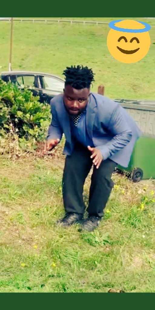 abbagee17's tweet image. Me searching for food to chop this morning 
 Don't forget to mind your business 😌😌