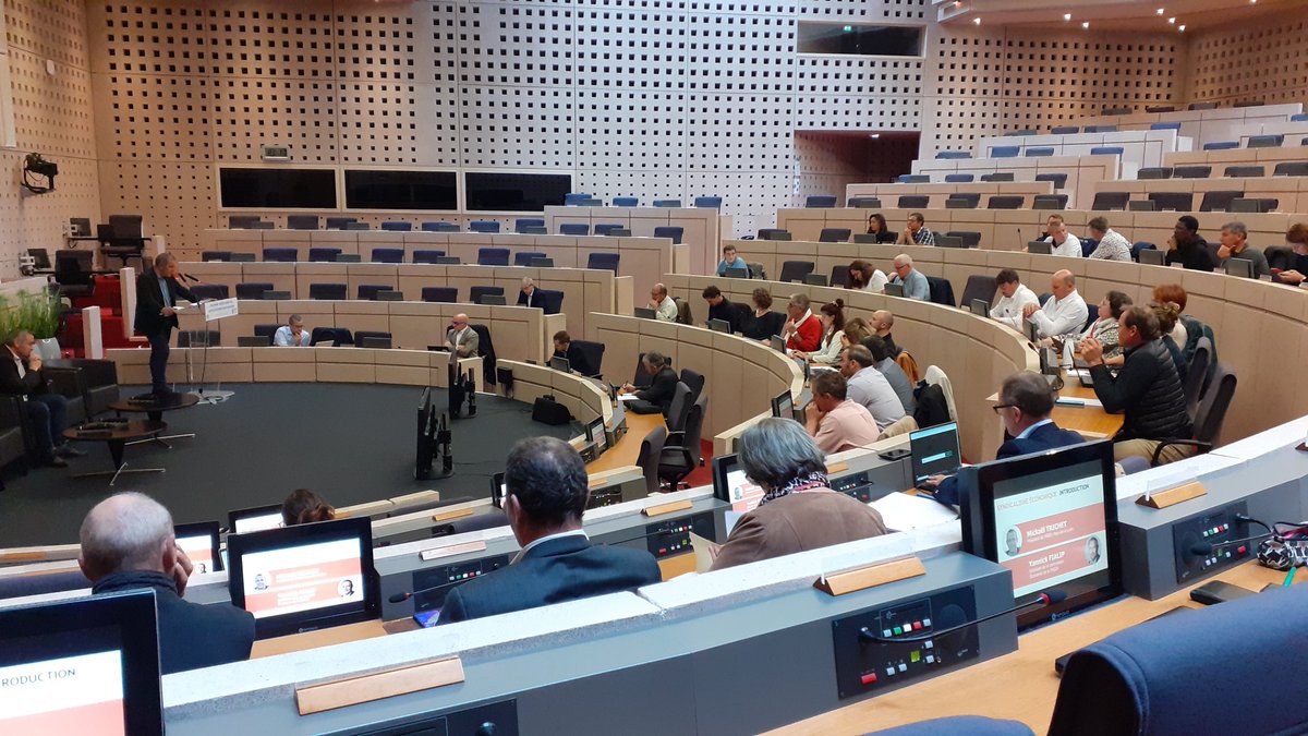 La <a href="/FNSEA44/">FNSEA44</a> est heureuse d'accueillir la journée nationale du syndicalisme économique à Nantes <a href="/paysdelaloire/">Pays de la Loire</a> 
Échanges sur les démarches locales créatrices de valeurs et rémunératrices 
<a href="/JusteDeLA/">Juste de Loire Atlantique</a> 
<a href="/FNSEA/">La FNSEA</a>