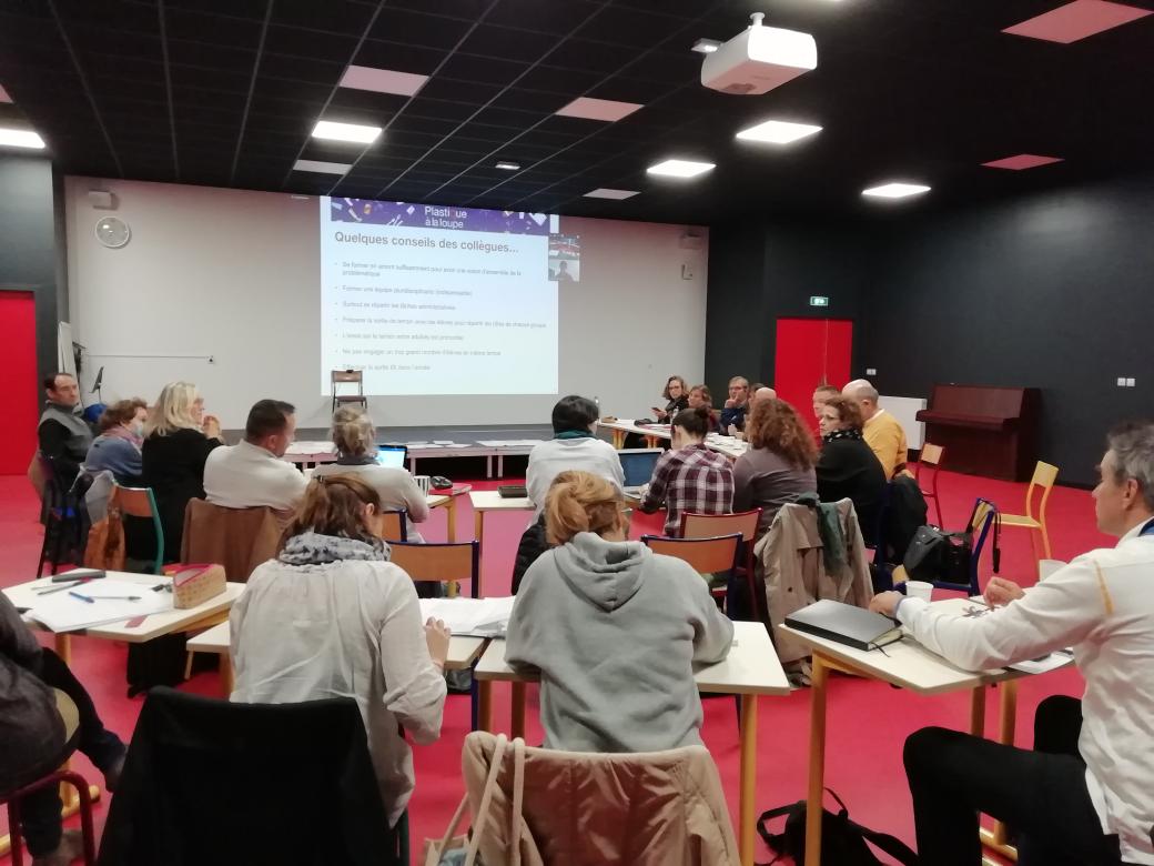 Journée de formation à Blois des équipes impliquées dans l'opération Plastiques à la Loupe pour cette année. <a href="/EDD_AOT/">EDD Académie Orléans-Tours</a>, <a href="/TaraOcean_/">Fondation Tara Océan</a>