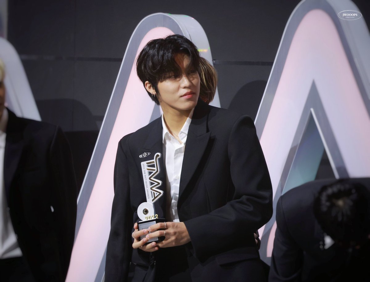 jw_ooops's tweet photo. 221008 TMA 
 🏆❣️

#TREASURE      
#트레저                            
#박정우
#PARKJEONGWOO https://t.co/HysPS1RW3I