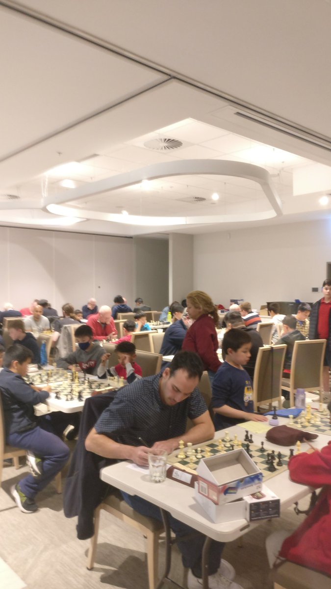 shaunpress's tweet photo. 48 players at Eastlake Gungahlin Chess Club tonight https://t.co/TdFshoLSxb