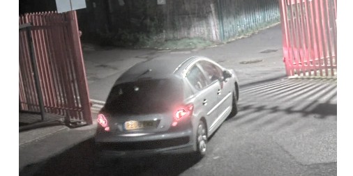 Dear thieving scum, last night at 20:14pm you chose to come to our ground, wearing masks, smash a car window &amp; steal.
All on CCTV tho - you will be getting a visit from PC plod  soon, thanks for making it so easy to track you.
Silver Peugeot 207
Reg: RE08 ENX
Please RT