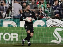 SoloRacingBlog's tweet image. #DatosRRC
Por primera vez en lo que llevamos de temporada el guardameta verdiblanco Miquel PARERA cuenta con un balance positivo de goles recibidos:

9 partidos jugados
8 goles recibidos
0,89 % de goles por partido
6° en el trofeo Zamora

Tuvo algún fallo pero gran inicio de temp