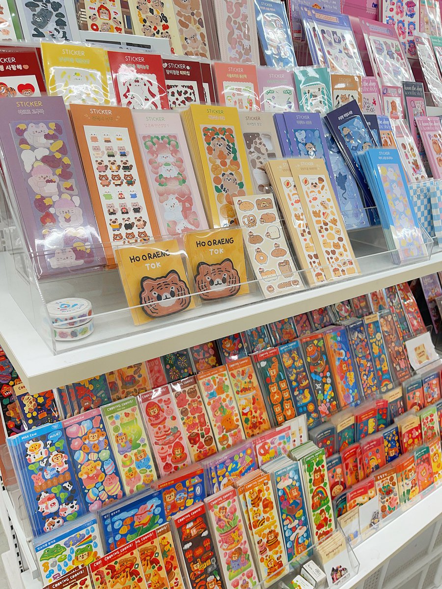 well, i have found more stationery shops in seoul 😭 I’m literally loosing my mind here
