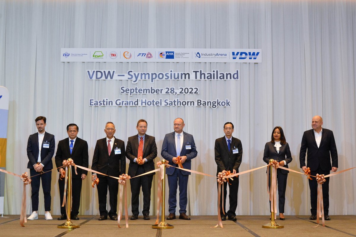 Twelve years after the first #VDW symposium in #Thailand|s capital Bangkok and after more than two years of the corona pandemic, a symposium for the #machinetool industry was recently held again for the first time as a face-to-face event.
vdw.de/en/german-mach…
<a href="/GermanThaiChamb/">German-Thai Chamber</a>