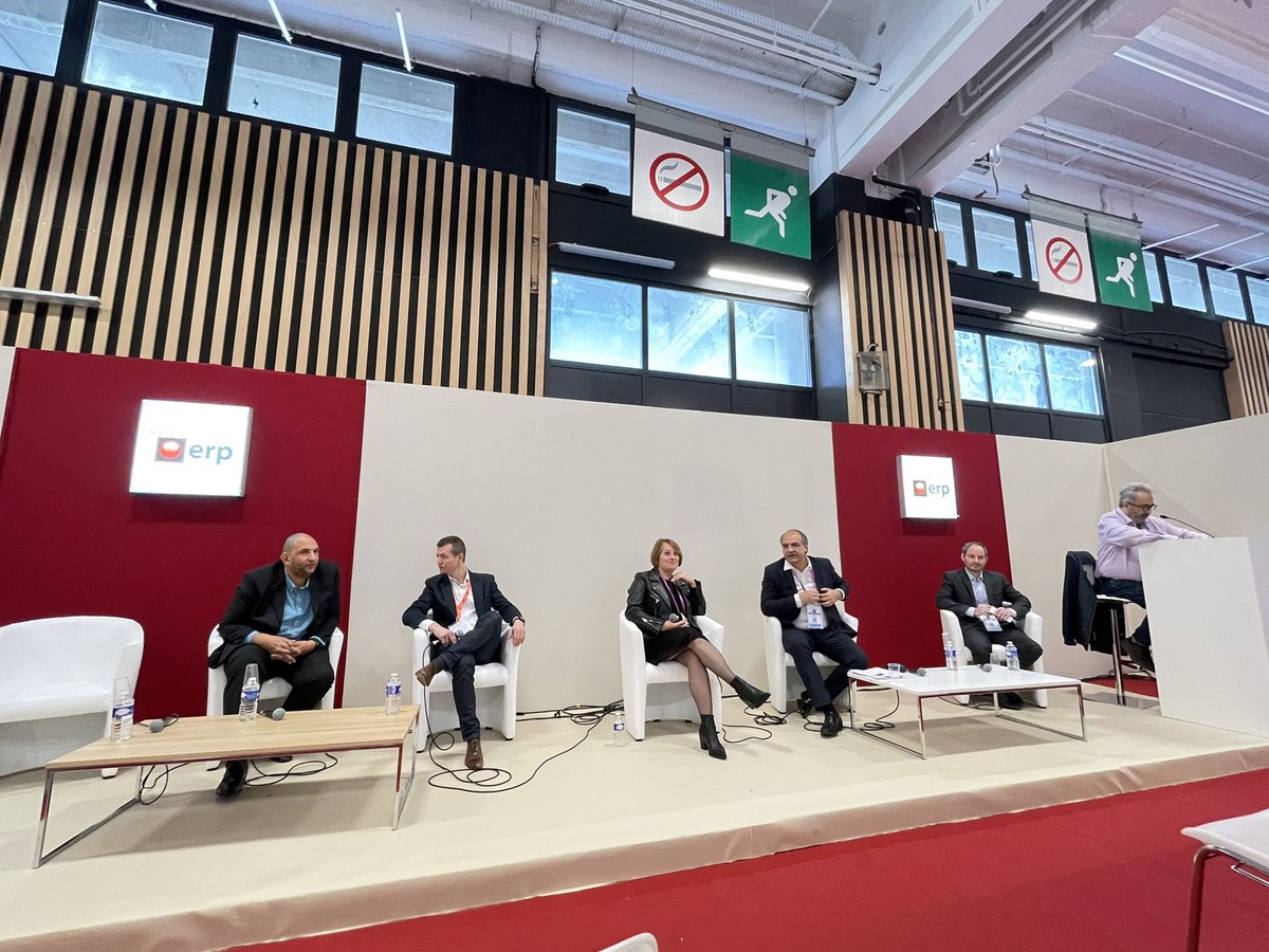 _JulieTang's tweet photo. @Oracle_France au salons solutions avec @NathLORIEN sur la session : #ERP et #Finance : la nouvelle lune de miel ? https://t.co/NBUqKe3N3h