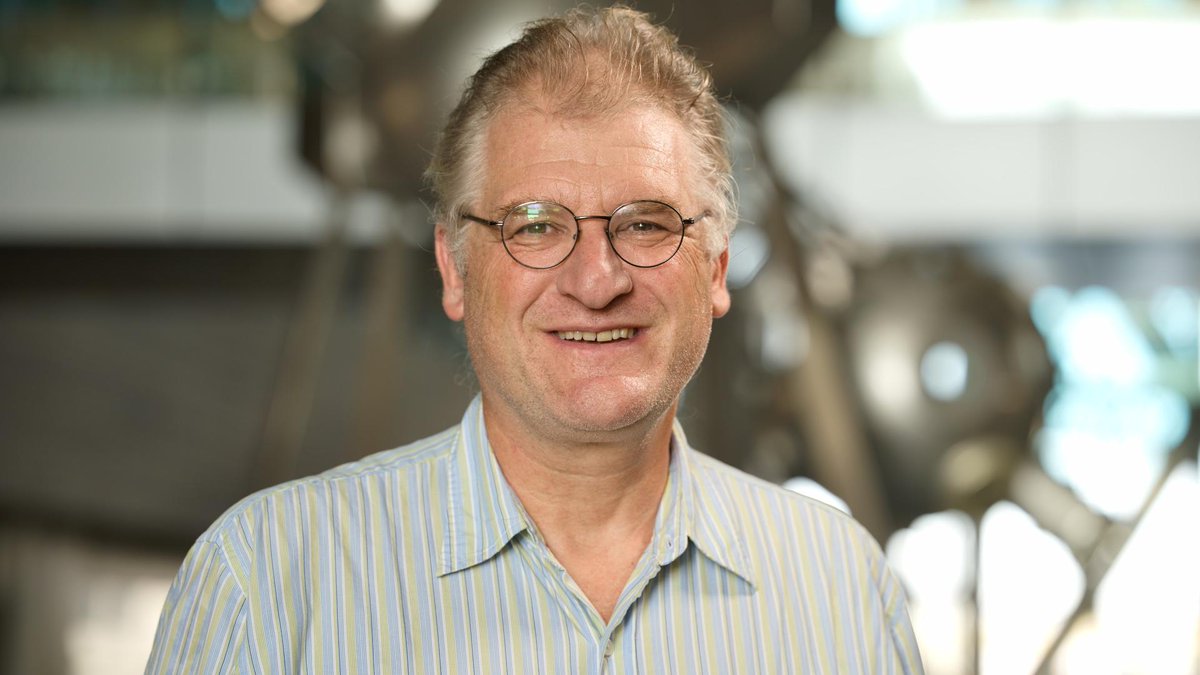 KAUST_CEMSE's tweet photo. #KAUST Professor of Electrical and Computer Engineering Eric Feron receives two best paper awards at DASC 2022.

Read more at:  https://t.co/iqcEd0GsMr

#engineering #electricalengineering #research #awards https://t.co/b0CaLdWxY8