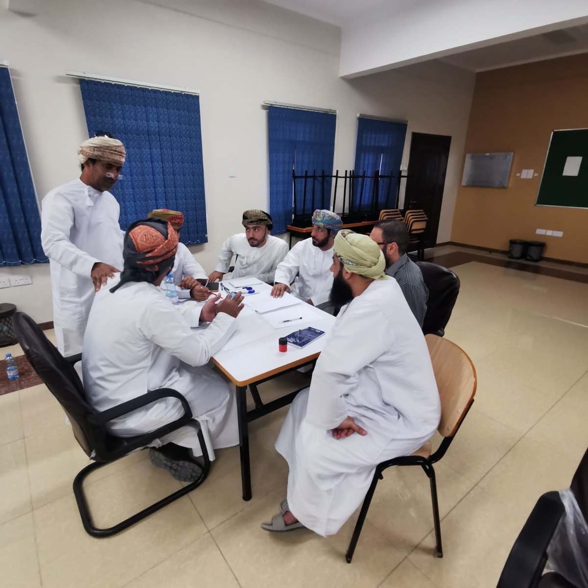 EduGovNBT's tweet photo. اختتام البرنامج التدريبي المفردات الامتحانية للصفين التاسع والعاشرفي مناهج سلاسل كامبريدج لمادةالرياضيات الذي نفذفي مدارس:
خلفان بن جميل 
الصفا
خديجة الكبرى
الابداع
الوارث بن كعب
أم معبدالخزاعية
وحضره 135معلم ومعلمةكدفعة ثانيةمن جميع مدارس المحافظة.
#فعاليات_تعليمية_شمال_الباطنة https://t.co/c6H8yk4nKD