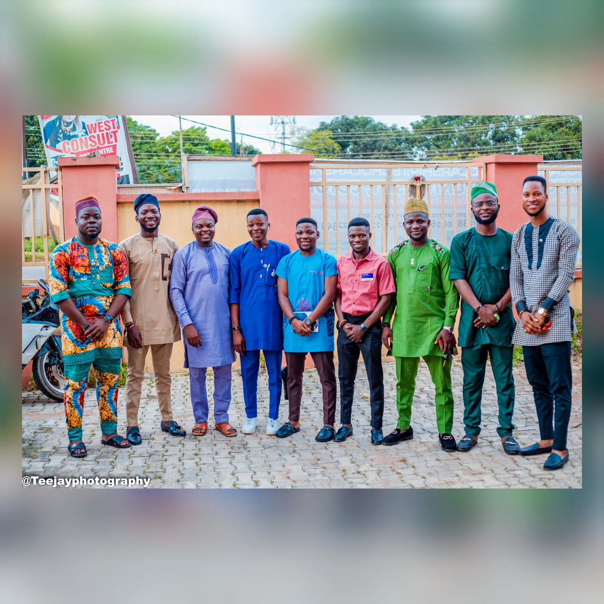 raczone2oyo's tweet photo. DAY 1 FACILITATORS 

Seasoned Speakers 

#theelevationjourney 
#scaleup 
#raczonek https://t.co/3wz2gofB1w