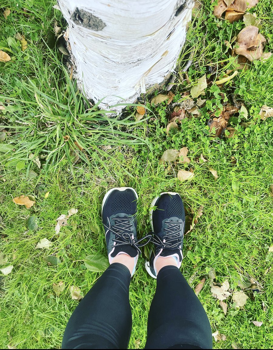Eavanmac's tweet photo. So running outside for me is like an umbrella helping keep the rain of stress & insomnia at bay but equally important are the fierce group of women runners who keep me motivated to get the trainers on & out the door on days the rain is heavy ๐#Psyruns #MentalHealthAwarenessWeek https://t.co/hmHoMLRaf1