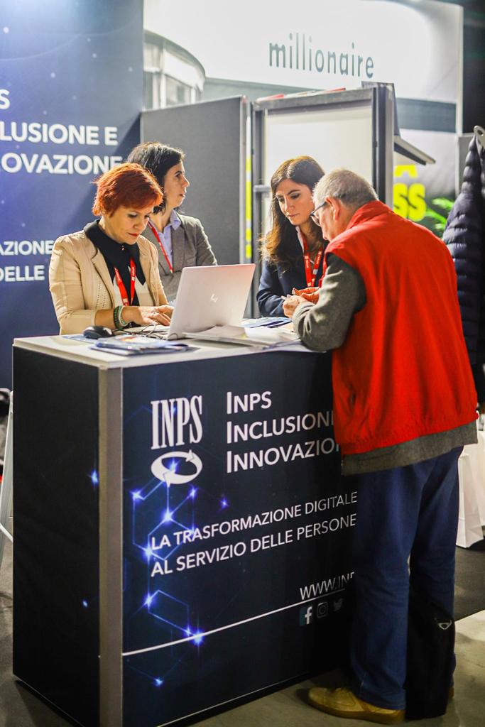 INPS_it's tweet photo. #INPS a @smaunotes #Milano 2022 presenta il #ConsulenteDigitale delle #Pensioni, un servizio innovativo rivolto ai #pensionati.
📅 #12ottobre ore 16:00 evento streaming: "#Innovazione aperta al servizio di #dipendenti, clienti e consumatori".
👉 https://t.co/MArE8jCxtK https://t.co/QapnjteIgm