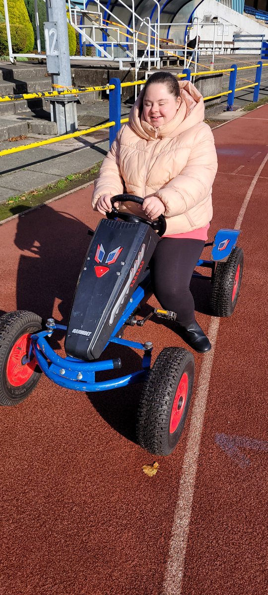 Supportability9's tweet photo. Our Leisure Groups had a wonderful day yesterday getting out and about in the lovely autumn sunshine. 🌞 They enjoyed outdoor cycling, followed by a trip to Dunham Massey for a picnic. 😀

#disabilitydayservice #disabilityinclusion #stockport https://t.co/dcxqhamgOD
