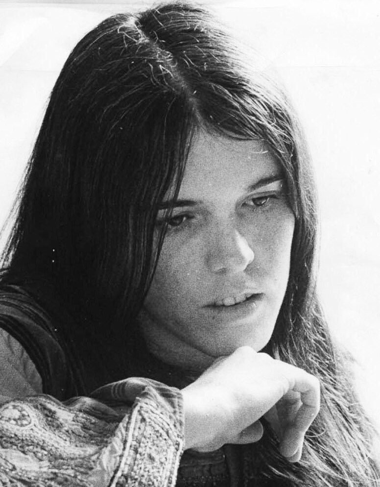 retrochenta على X: "Hoy tendría que cumplir 74 años Cecilia. Sus canciones representan aún a toda una generación. https://t.co/0rhskr7JGK" / X