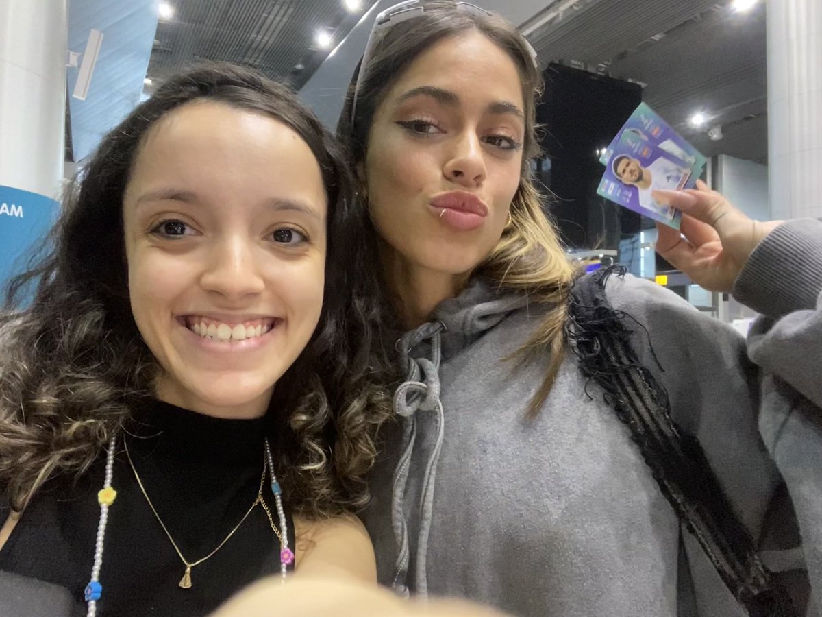 bea tweet media