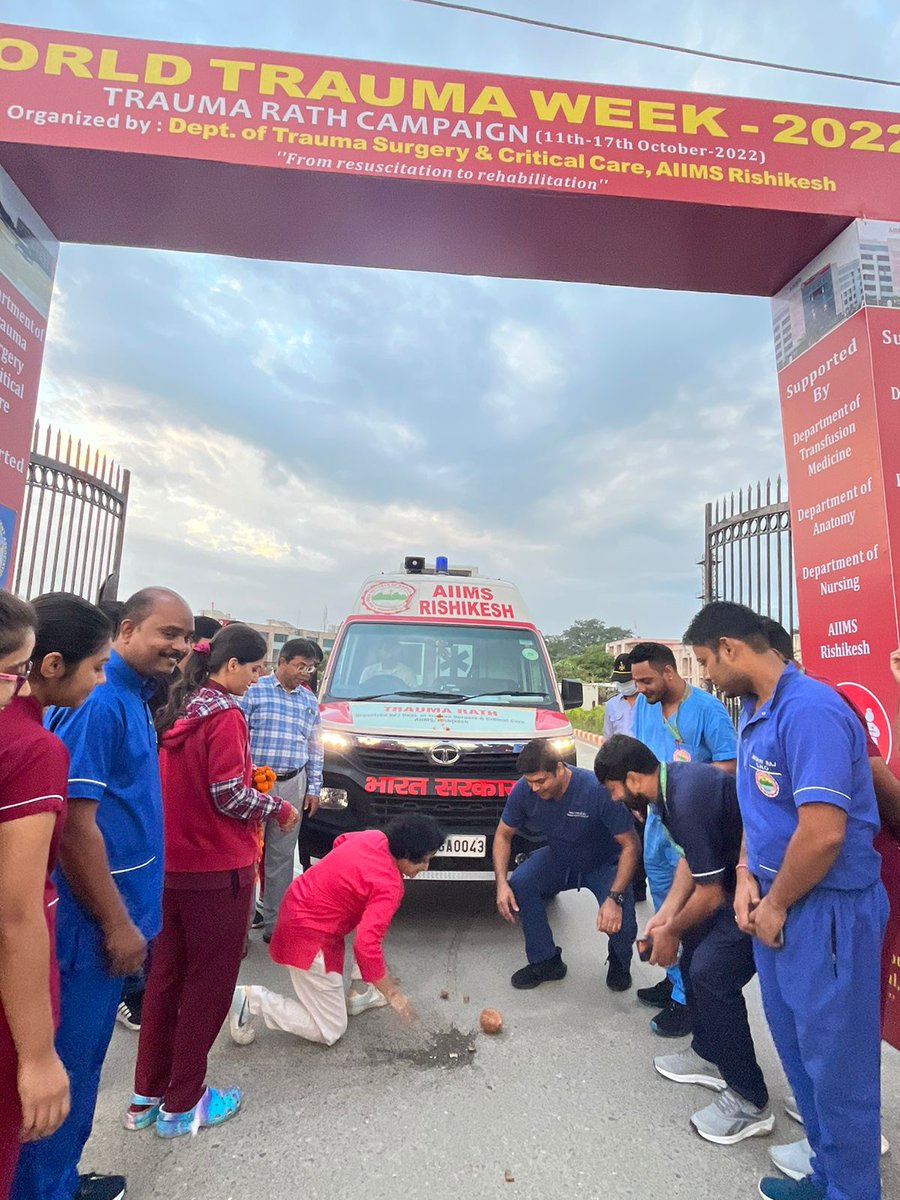 NpdaR's tweet photo. @aiimsrishi
@meenusingh4
@ukcmo
@GmchNwa
@nsgunionaiims
the auspicious occasion of Trauma week, the Trauma Rath was inaugurated by Executive Director Professor Meenu Singh , Hon'ble Chief Minister Pushkar Singh Dhami, Uttarakhand flagged off the Trauma rath. https://t.co/9OPWy7xxZK