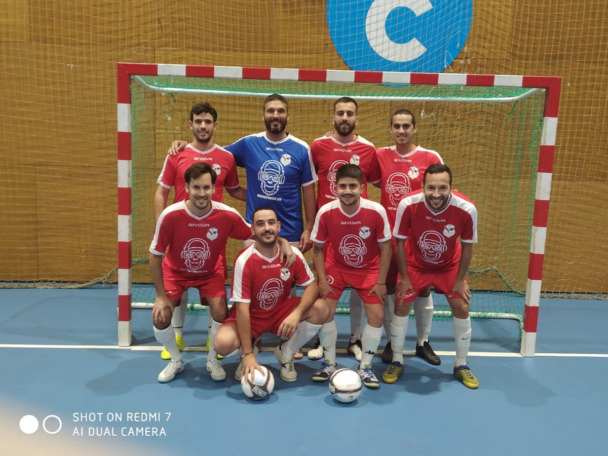 cdmartecoruna's tweet photo. 💥 La familia del CD Marte crece 💥 

📝 Volvemos a las pistas. Volvemos al fútbol sala para disputar la liga local de Coruña.

👏 Lo hacemos con victoria por 1-4 vs CBM.

💪🏻 Buen debut de nuestros chavales que seguro que nos darán alguna que otra alegría.

❤️ Forza Marte 🔴 https://t.co/A8a3cBSsYZ