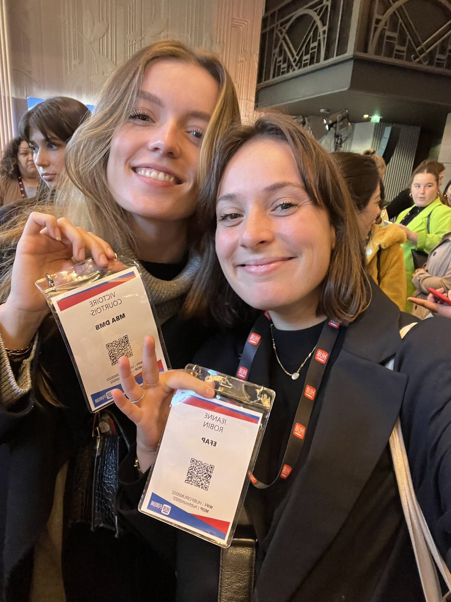 Retrouvez ses anciens camarades de classe autour d’un café au #HUBFORUM <a href="/victoirecrts/">Victoire</a>