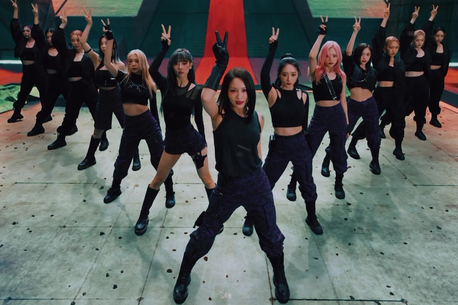 soompi's tweet photo. WATCH: #Dreamcatcher Expresses Their "VISION" In Powerful Comeback MV 
https://t.co/WGx8XsxN7C https://t.co/MA7qr6TN2B