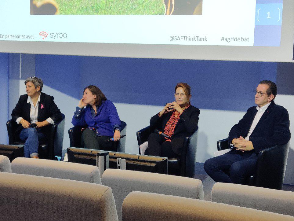 lesellescoop's tweet photo. Débat hier autour de la place des 🚺 en agriculture chez @SAFThinkTank après le film de @delphineprunau "Moi, Agricultrice".Le monde agricole ne demande qu'à accueillir ses agricultrices volontaires qui ont encore parfois du mal à se faire entendre.
@lacoopagricole #prendtaplace https://t.co/huZYsutdN7