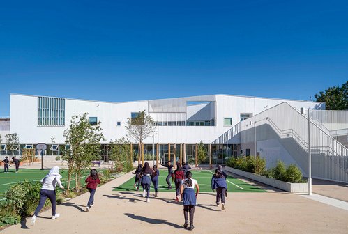 ‘Every move is rooted in a coherent educational ethos – and evident empathy with young children’: <a href="/chrisfoges/">Chris Foges</a> visits Hayhurst &amp; Co’s new Edith Neville Primary School #ribajreview
ribaj.com/buildings/edit…