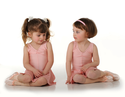 LOVELY “BALLET WITH MUM/DAD/CARER” CLASSES FOR AGES 18 MONTHS – 4 YEARS: PAY ON THE DOOR. 
Fridays 10.00 – 10.30am (Cottonmill Lane)  
Tuesdays 9.45 – 10.15am (Hatfield Road)
These classes are fun 
Email admin@pennywaterman.com and to book a trial. pennywaterman.com