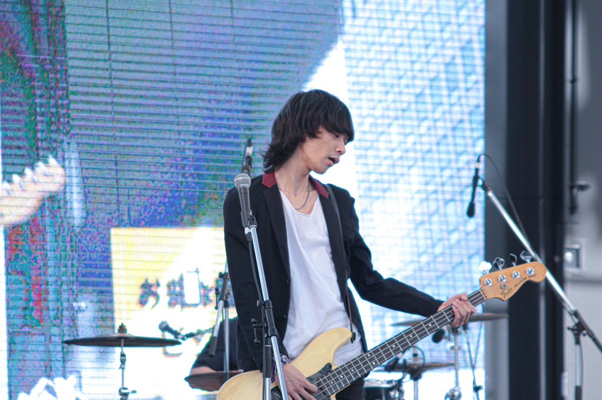 SleepingGirls_'s tweet photo. 改めて昨日は
#SCRAMBLE10
大分駅前 祝祭の広場
ありがとうございました!
見てくれた方、聴いてくれた方ありがとう またライブハウスで会えたら嬉しい!
次回は11/27 大分clubSPOT
ワンマンライブ「閃光華火」
よろしくお願いします🎇
写真 @ma_1_y https://t.co/bKSPwX4gja