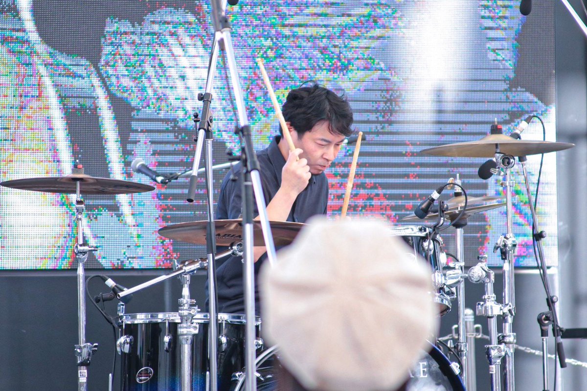 SleepingGirls_'s tweet photo. 改めて昨日は
#SCRAMBLE10
大分駅前 祝祭の広場
ありがとうございました!
見てくれた方、聴いてくれた方ありがとう またライブハウスで会えたら嬉しい!
次回は11/27 大分clubSPOT
ワンマンライブ「閃光華火」
よろしくお願いします🎇
写真 @ma_1_y https://t.co/bKSPwX4gja