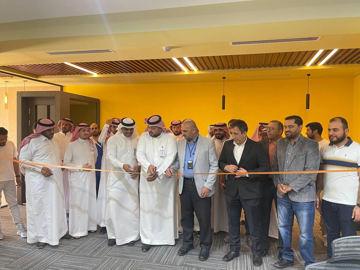 AlUla_Health's tweet photo. خبر || بدء العمل بمركز التحكم بالموارد بمستشفى الأمير عبدالمحسن بالعلا 

https://t.co/XvVjGWUGTS

#تجمع_المدينة_الصحي 
#صحة_العلا https://t.co/XsXC33tc4e