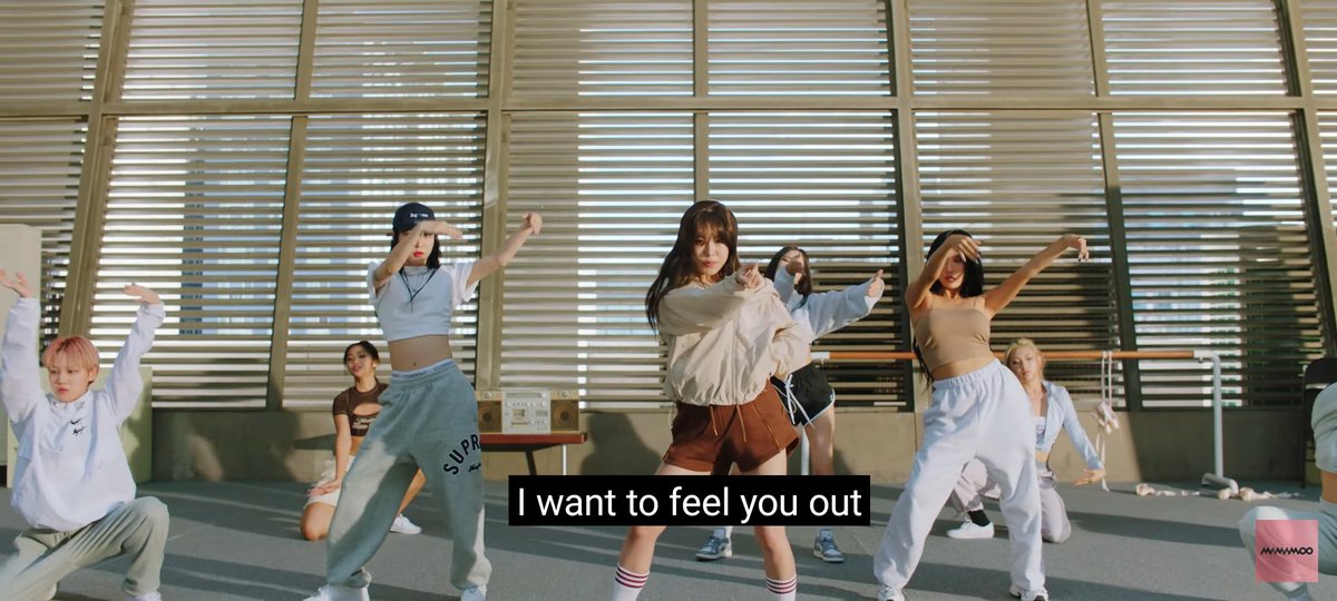 lunaestreIIad0s's tweet photo. I WANT TO WHAT?

https://t.co/TavEsUw8LE

#MAMAMOO_ILLELLA
#MAMAMOOMicOn_OutNow
@RBW_MAMAMOO https://t.co/dy7TbwzRqo