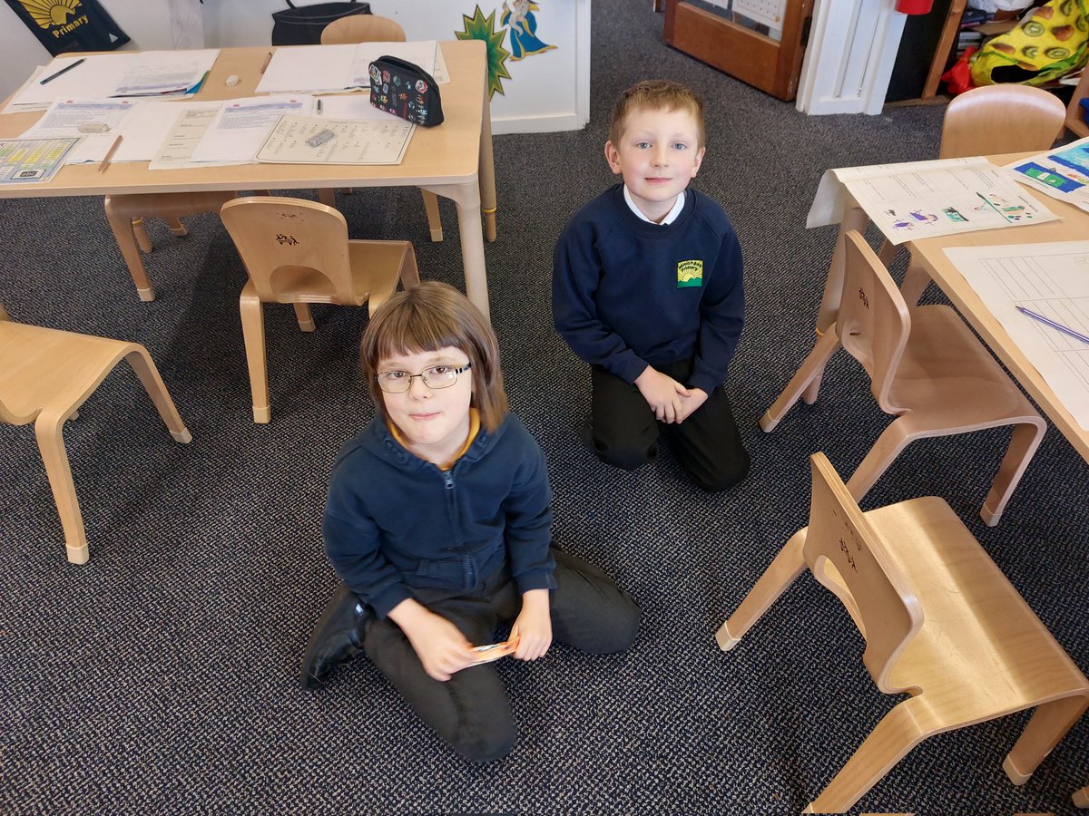 minishant_ps's tweet image. Tuck Shop Tuesday and social snack in Class 1 this morning! We are enjoying eating our snacks and chatting to our friends! #friends #SocialSnack