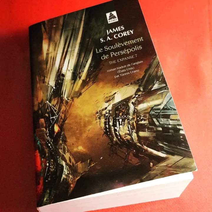 Lecture du moment... en attendant une hypothétique saison 7.
Quelqu´un à déjà joué au JdR ?

#theexpanse #theexpanseseries #babelactessud #actessud #lecture #jeuderôle #jeuderoles #jeuderole #spaceopera #sciencefiction #romanspaceopera  #jamessacorey #theexpanserpg #theexpansejdr