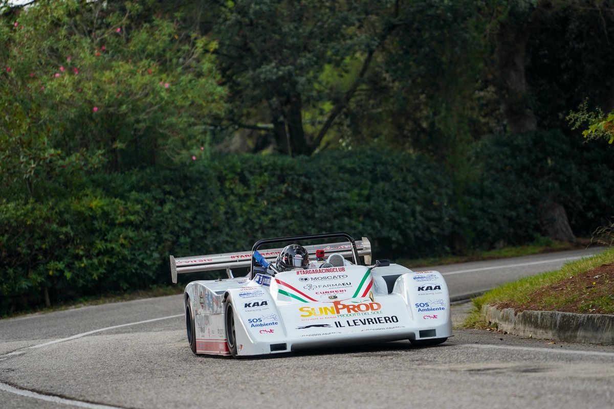 totoriolo's tweet photo. Brilla #Riolo nell’ultima del Tricolore Auto Storiche. Successo in #SportNazionale con il 2° posto generale alla 5^ Coppa Faro a #Pesaro per il poliedrico pilota di Cerda alfiere @targaracingclub @cstsport sulla #Lucchini #KAARacing.

Articolo completo https://t.co/fydyS9SV2J https://t.co/DBI3AtM8dM