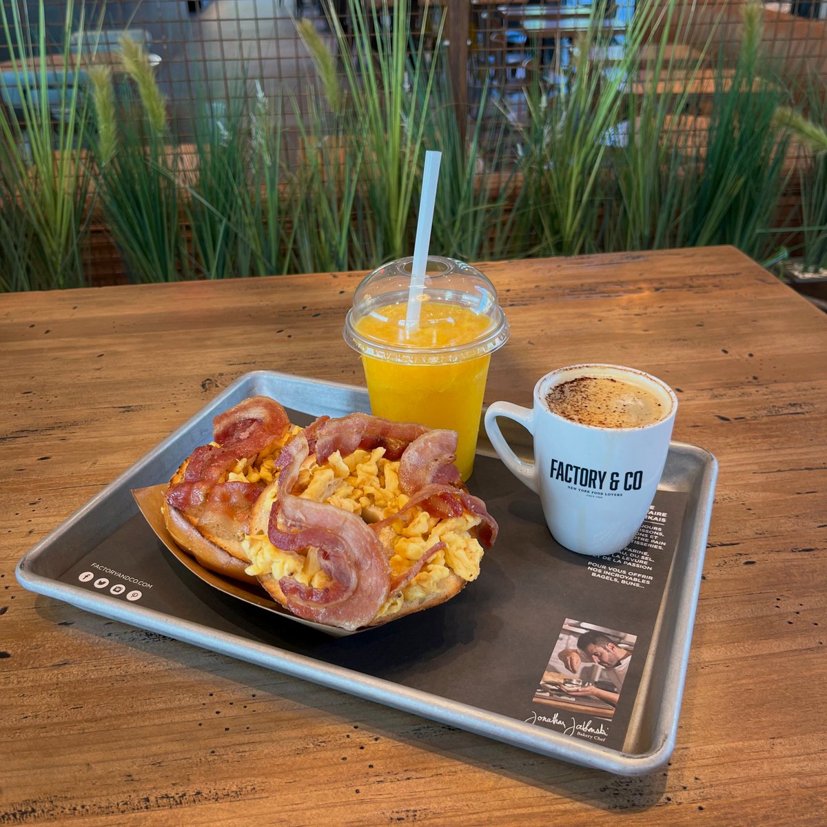 Factory & Co tweet media