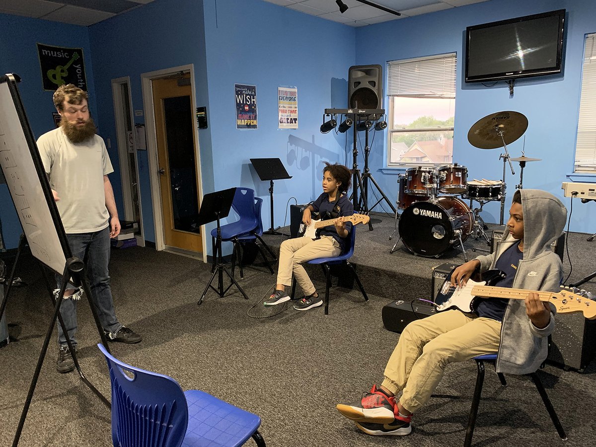 Our Music Clubhouse offers variety of lessons & group classes for ages 10+. Current lessons: guitar, drums, bass, sax, piano & acoustic. 🎸🎹 New this Fall: Electronic Instrument Lab (Mon & Thurs)! Thanks @MusicandYouth for the support, bringing the joy of music! #WeAreDorchester