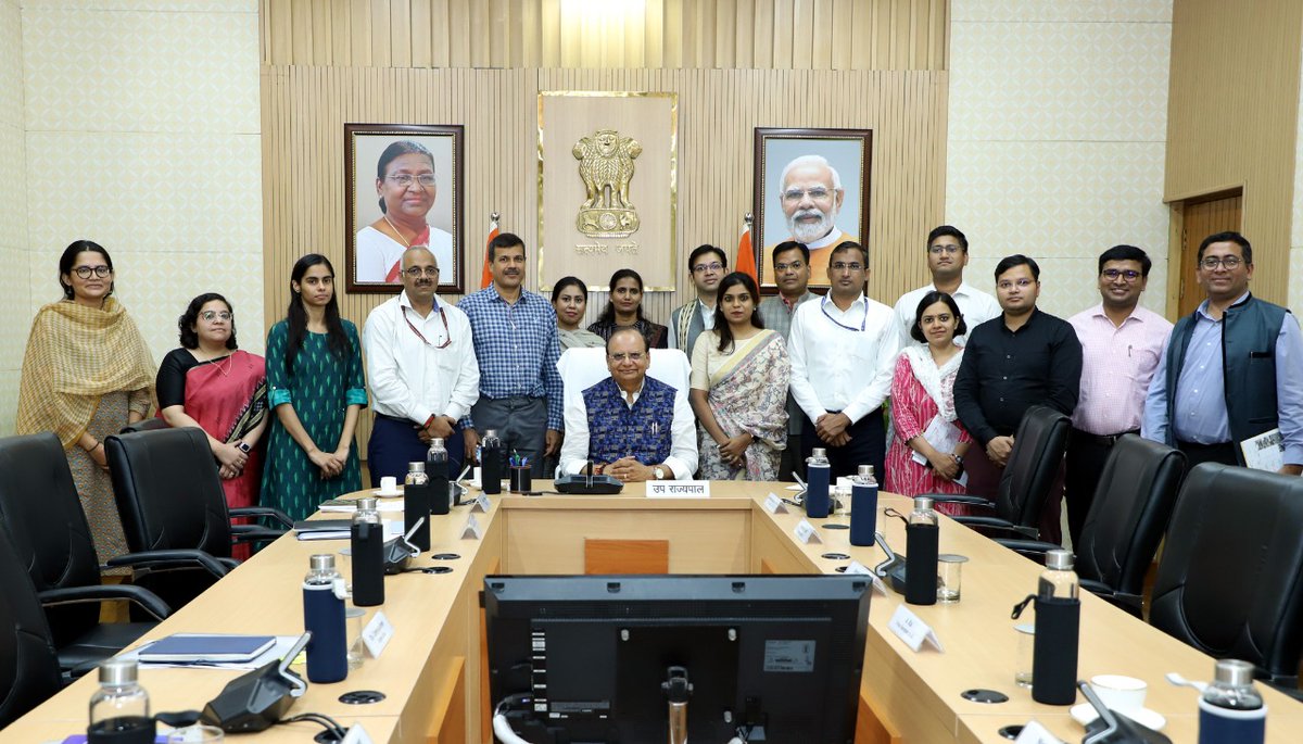 MCD_Delhi's tweet photo. Hon'ble @LtGovDelhi Shri V. K. Saxena met the zonal DCs of MCD today and reviewed their work. He inspired the young officers to think out of box and dedicate themselves to people's welfare. 

Thank you, Sir!

@AshwaniKumar_92 
@GyaneshBharti1 https://t.co/XPoDjNoXsy