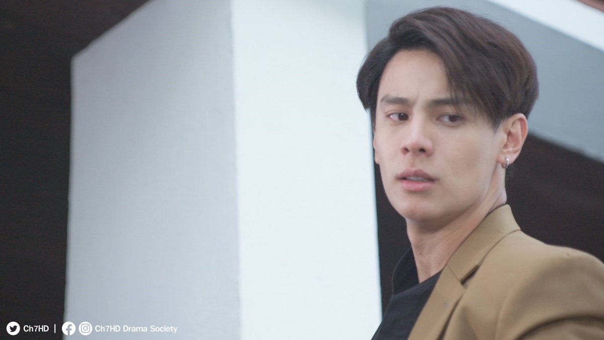 Ch7HD's tweet photo. มาถึงก็หล่อเลย ใครจะสู้ได้ คุณแดนเค้านักบู๊เก่านะครับ #ป้อมปางบรรพ์EP1 https://t.co/0MNnR5z2C4