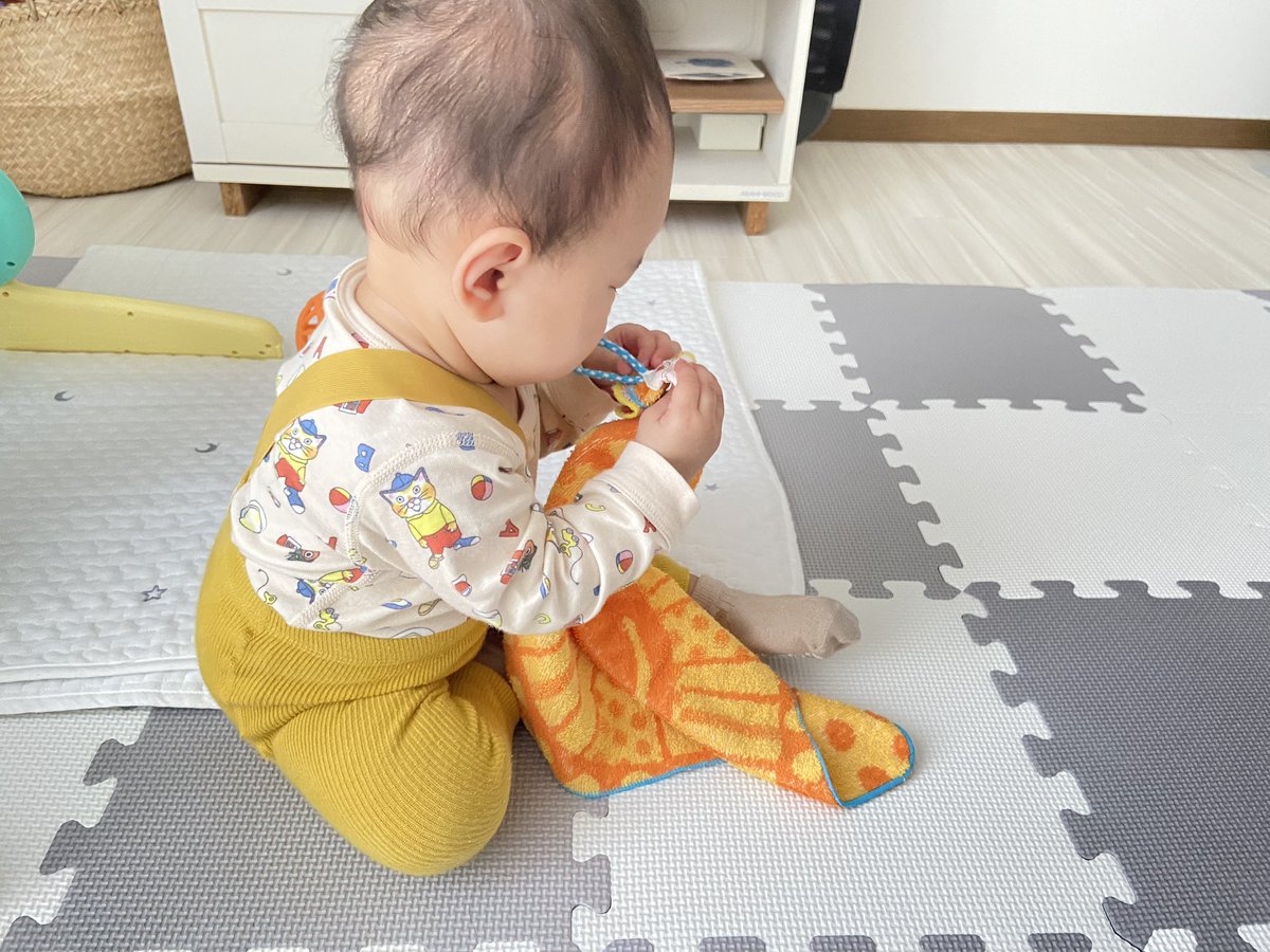 KeyEminchi's tweet photo. 明日保育園の申請行ってくる〜🥹
まだ日にちあるけどさみし〜🥹
早く髪の毛伸びやんかな〜🥹 https://t.co/QPOE8OUfKY