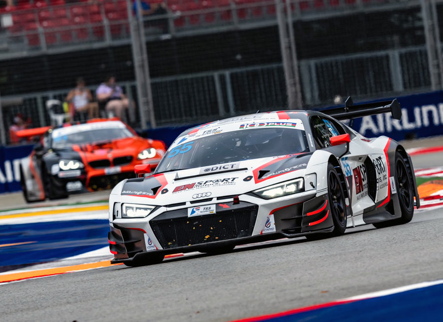 TimeAttackMNL's tweet image. At least there was one Filipino driver winning trophies at the Marina Bay Street Circuit.

🔗timeattackmanila.com/motorsports/ra…