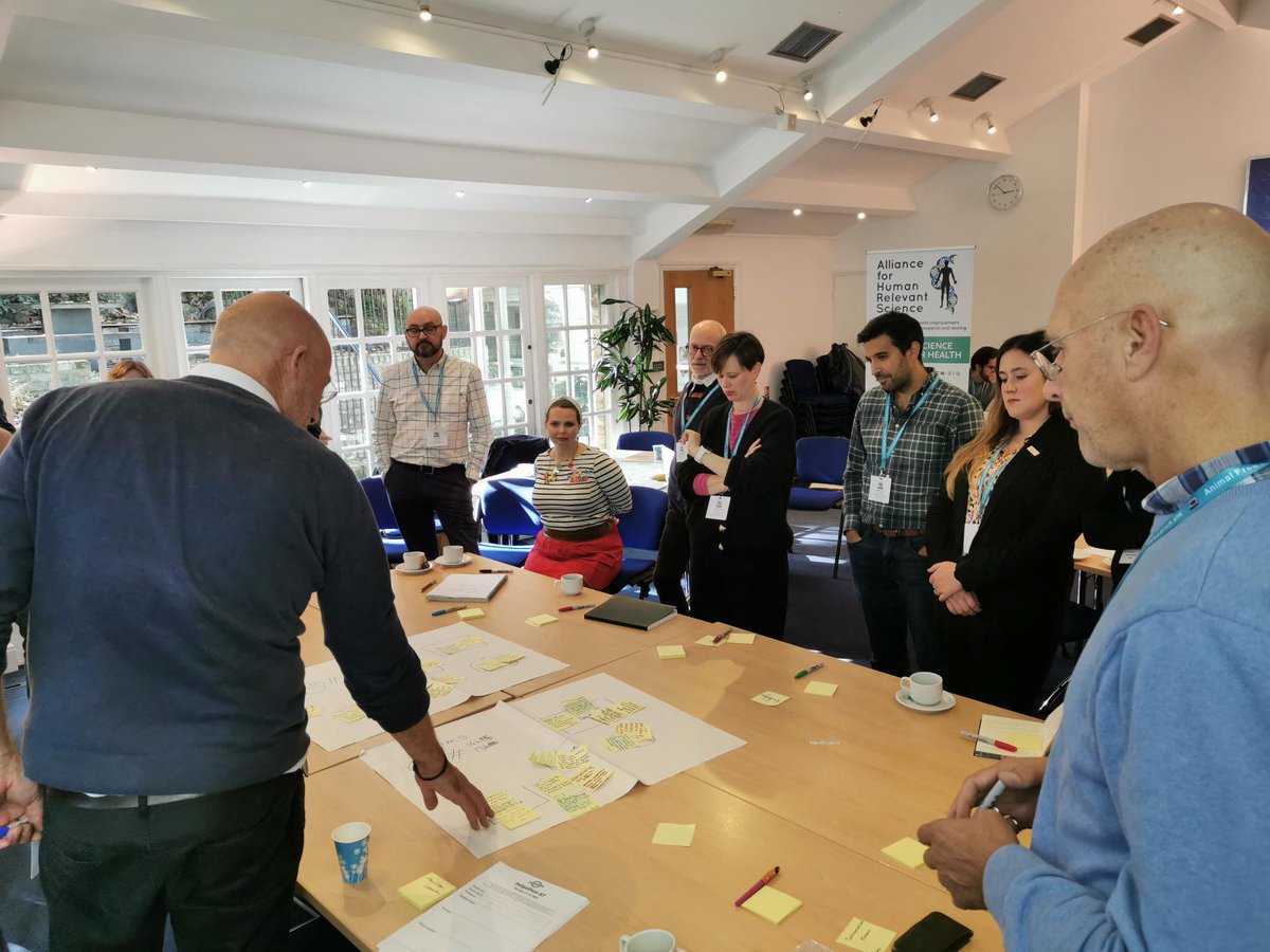 AFR_UK's tweet photo. Day 1 is well underway for the UK's first #Helpathon.
We're working with Prof @jDalliLab & Dr Duco Koenis to help identify animal free research methods to discover novel drug targets for resolving inflammation in rheumatoid arthritis & bacterial infections.
#kinderscience https://t.co/HBQSsAHJZf