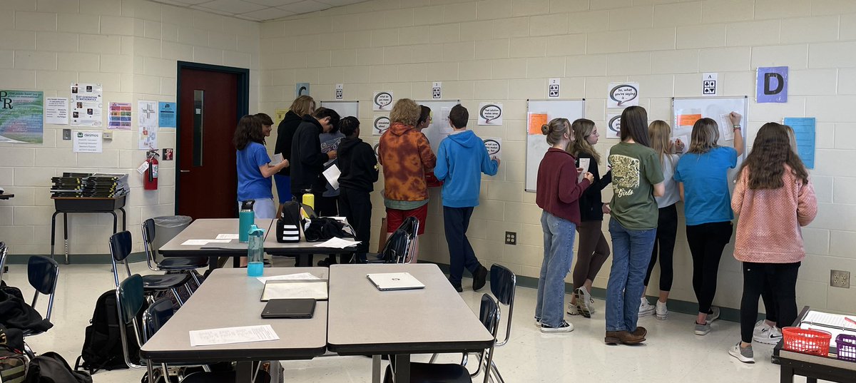 When Ss work at review stations, but have different problems from the stations to complete, I hear lots of great conversations! <a href="/WjhsNc/">West Johnston High School</a> #vnps